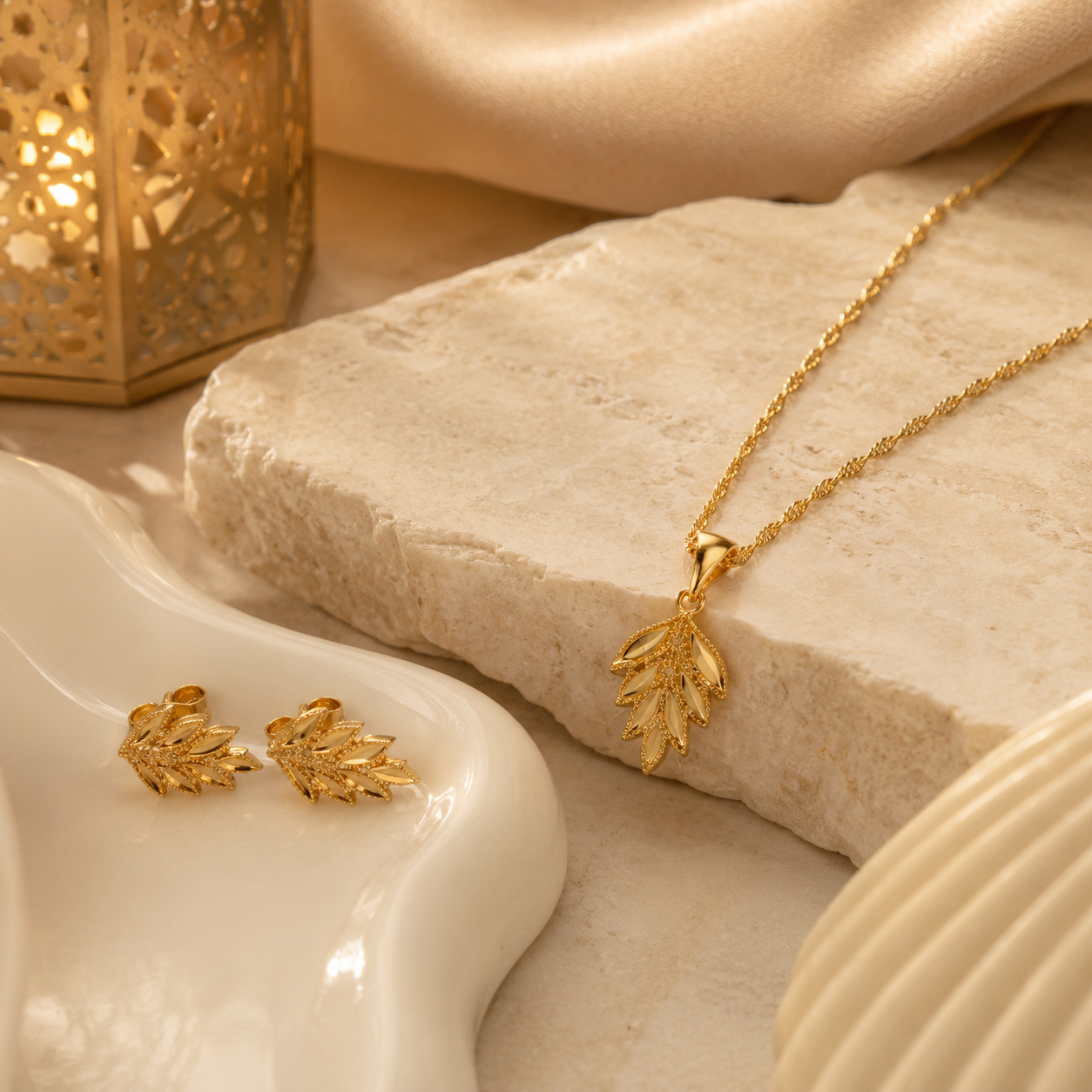 Abuda Ghada Laurel Leaf Gold Jewelry Set image 2